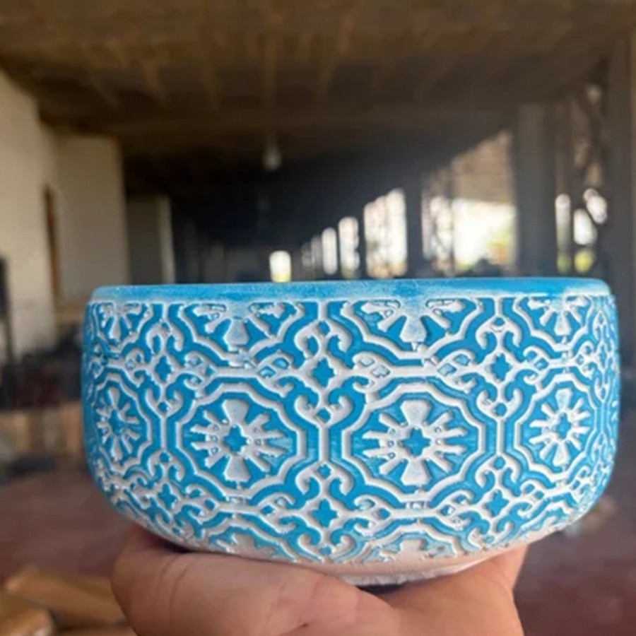 Mavi çiçek desenli taş saksı çiçek hediyeli 20 cm çap 10 cm yükseklik